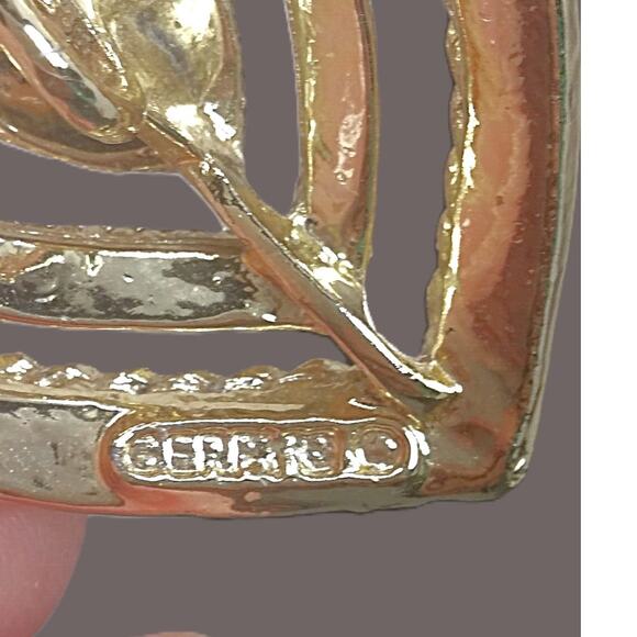 Vintage Gerry's Triple Heart Brooch Pendant Textured Gold Tone Pin 1960-1970 - Picture 4 of 11